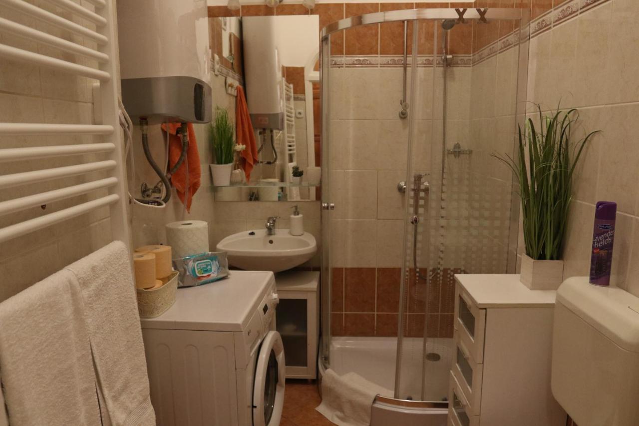 Hedi Apartman Мишкольц Экстерьер фото