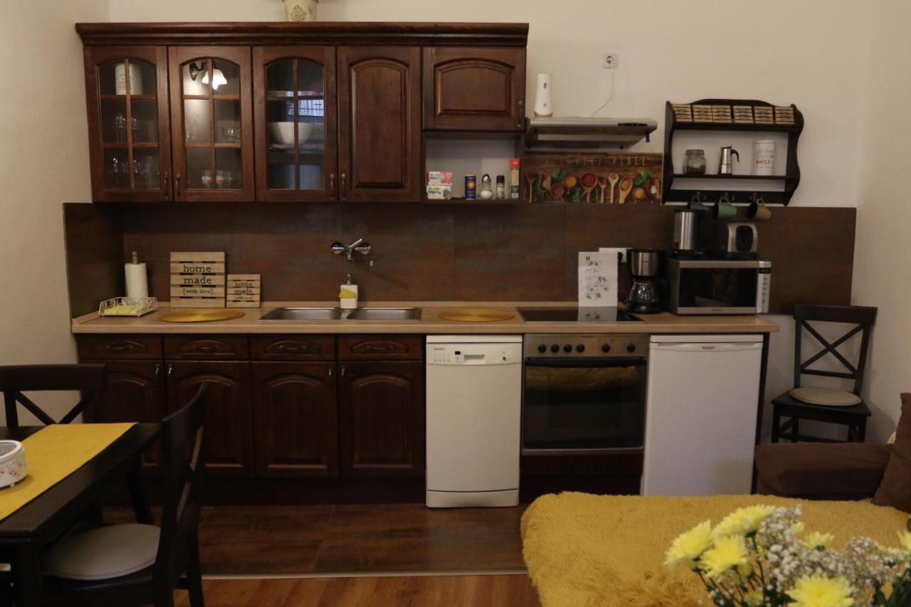 Hedi Apartman Мишкольц Экстерьер фото
