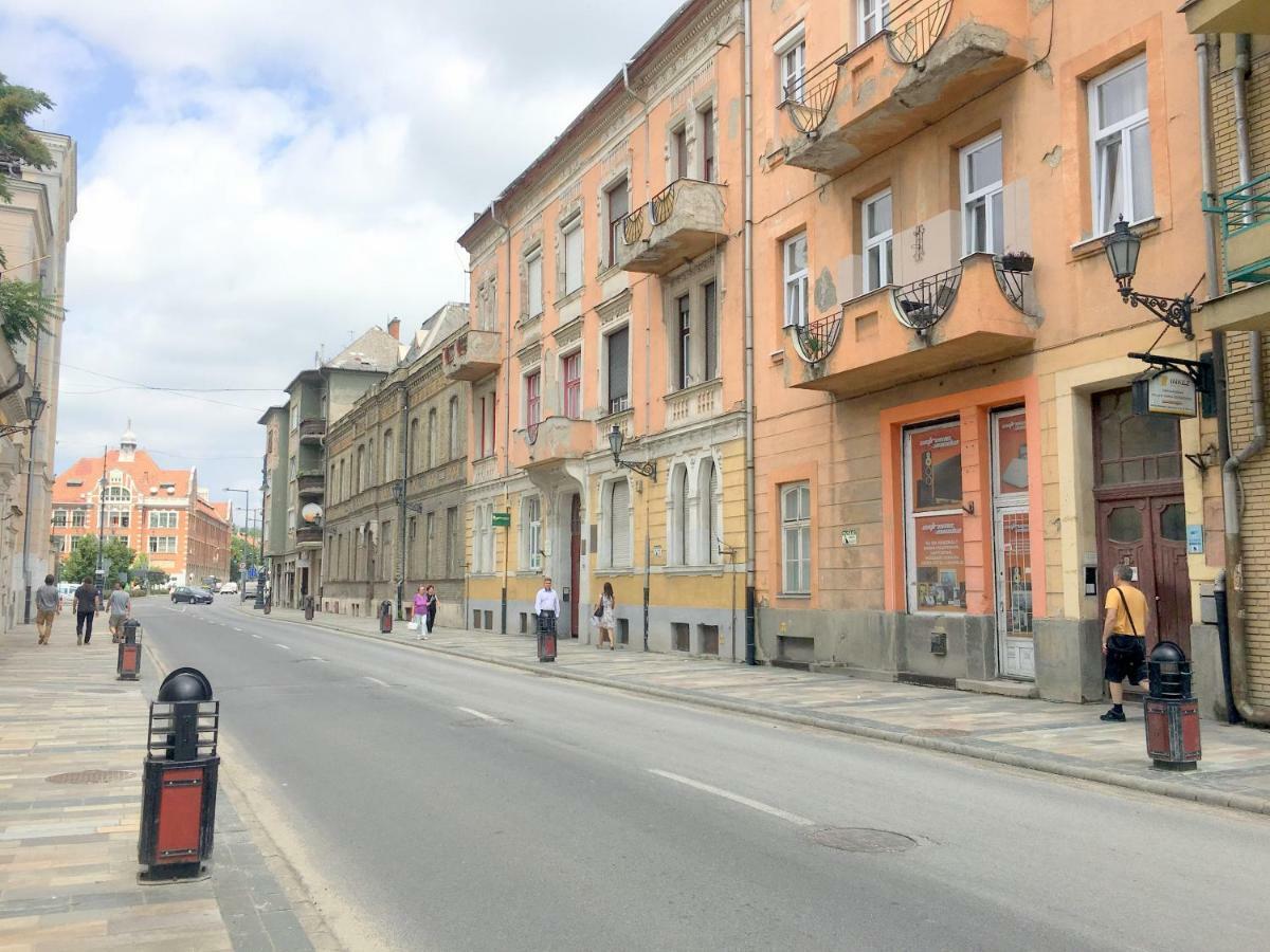 Hedi Apartman Мишкольц Экстерьер фото